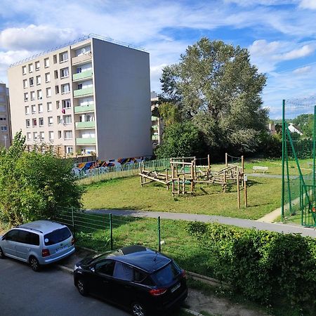 Room & Parking In Shared Appartment With Proprietor L 25 Mins From Paris Gare Du Nord, Cdg Airport & Stade De France Montmagny Exteriér fotografie